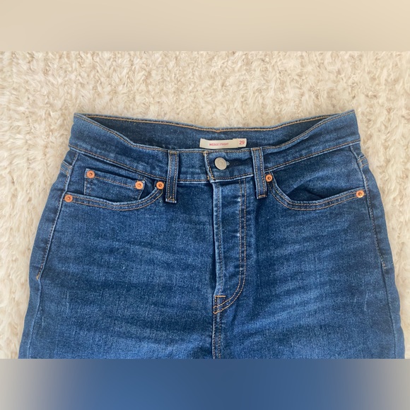 Levi's Wedgie Straight Jeans - Picture 5 of 11